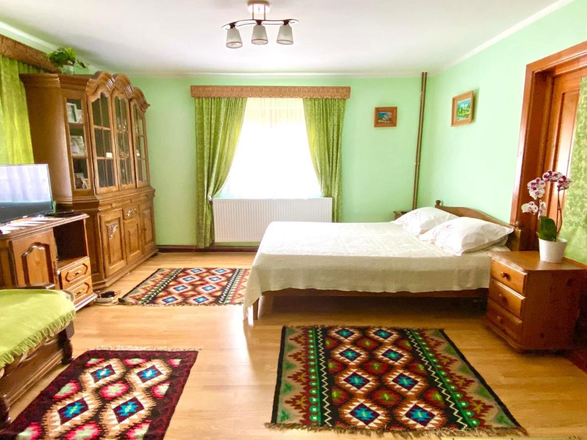 Hotel Casa Agroturistica Tarancuta Din Vatra Moldoviţei Exteriér fotografie