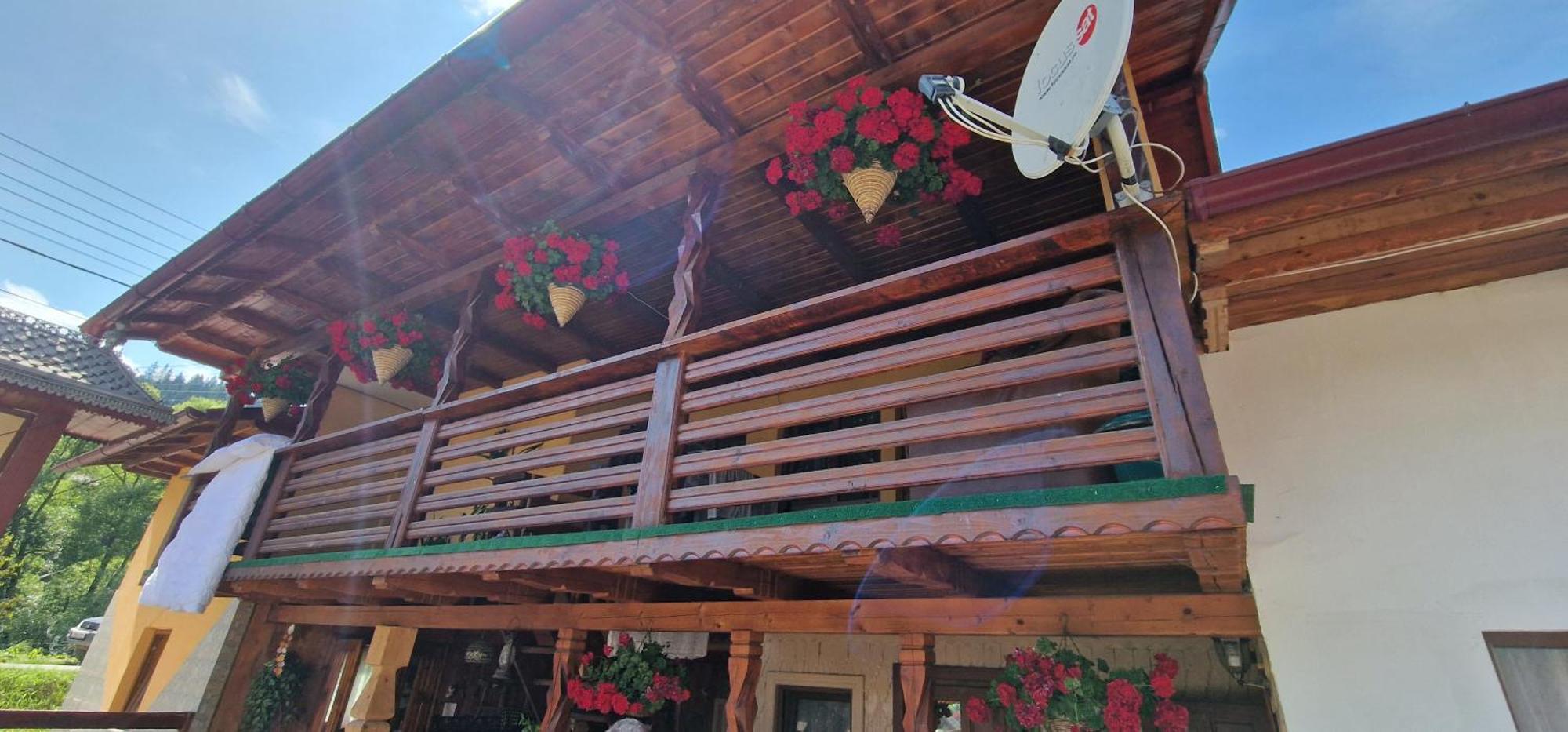 Hotel Casa Agroturistica Tarancuta Din Vatra Moldoviţei Exteriér fotografie