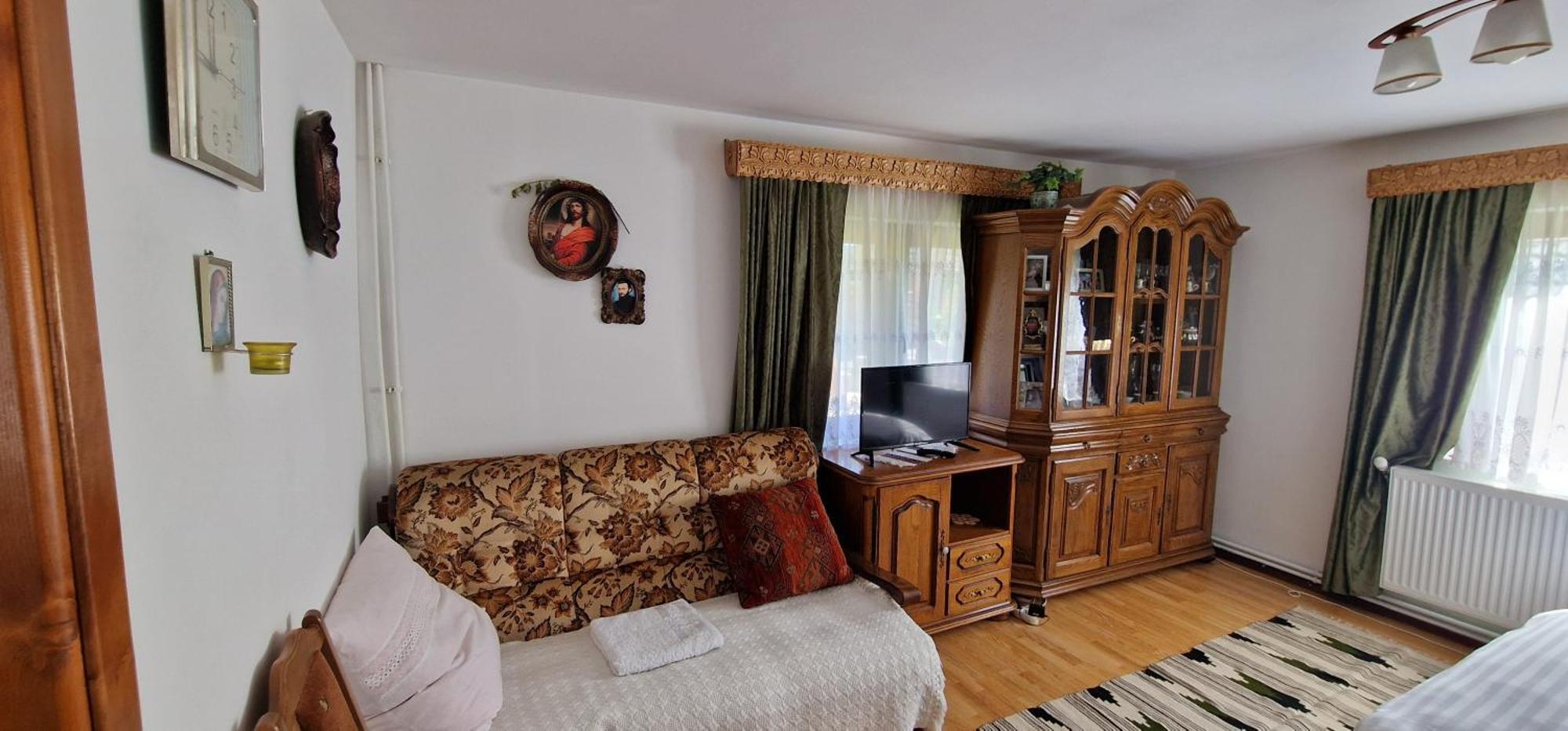 Hotel Casa Agroturistica Tarancuta Din Vatra Moldoviţei Exteriér fotografie