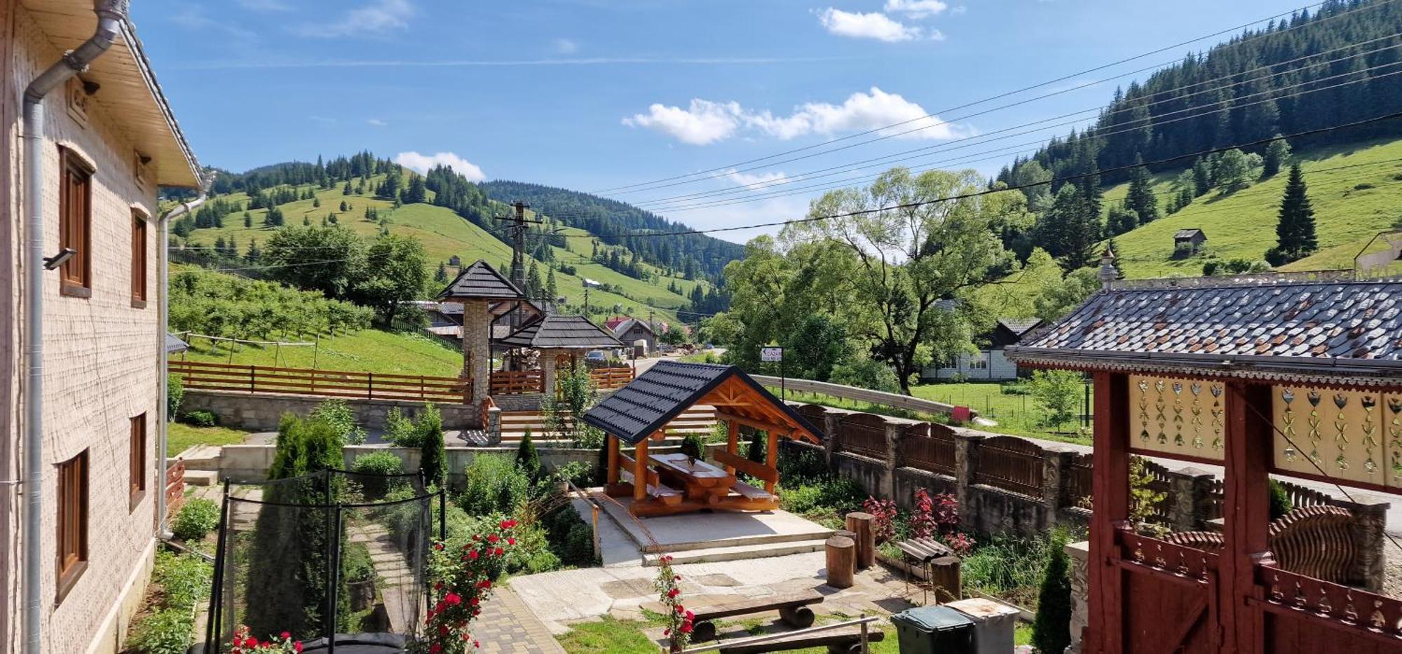 Hotel Casa Agroturistica Tarancuta Din Vatra Moldoviţei Exteriér fotografie